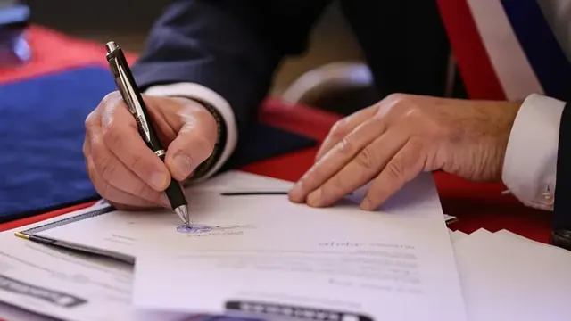 Florida notary document signing